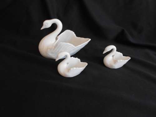 Set of (3) Limoges Fine Porcelain Swans : Charming, delicate