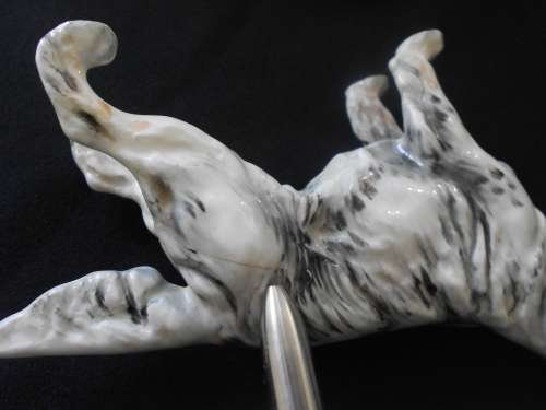 Charming Royal Doulton Small English Setter (dog) Figurine : HN1051