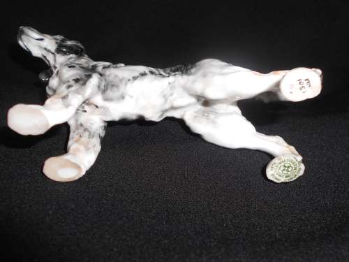 Charming Royal Doulton Small English Setter (dog) Figurine : HN1051