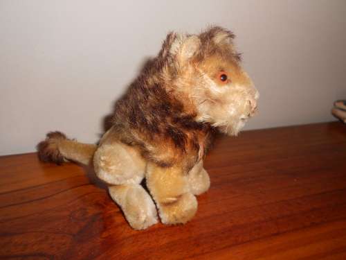 For the Collector, Steiff "Leo the Lion" in great condition, early 1960's, with Tag