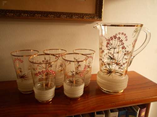 1940's Vintage Set, Gilt-Edged Water Jug and 5 Matching Tumblers : Great Condition