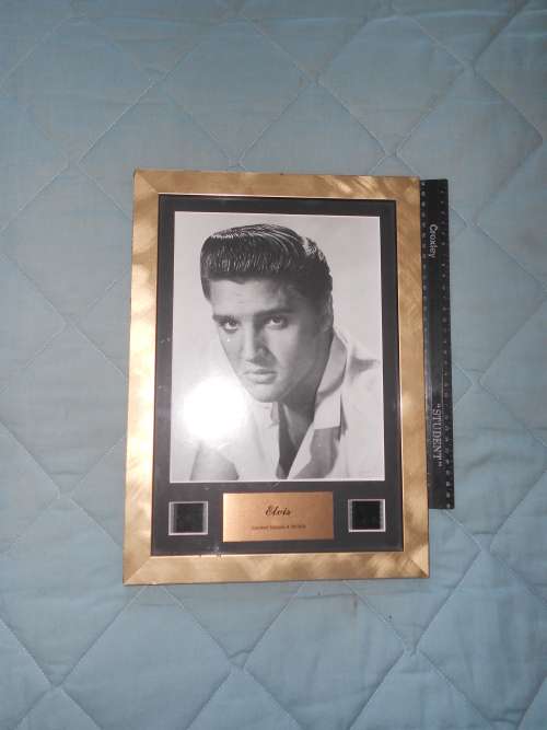 FABULOUS Framed ELVIS, Ltd Ed 29/500, original film cells, Rye By Post, 6 Large Elvis Fridge Magnets
