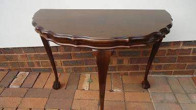 Half moon table - Beautiful antique