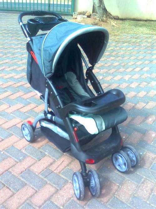 Chelino pram