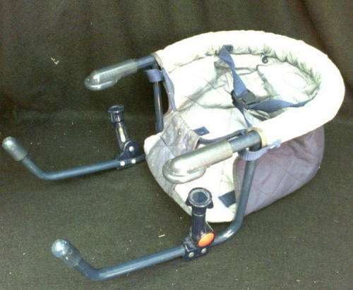 TODDLERS TABLE CHAIR