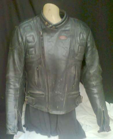 ROX LEATHER BIKE JACKET SIZE 34  WELL WORN