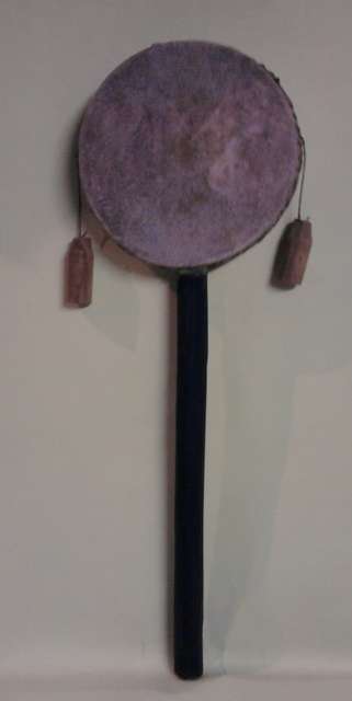 SMALL HAND DRUM WITH HANDLE