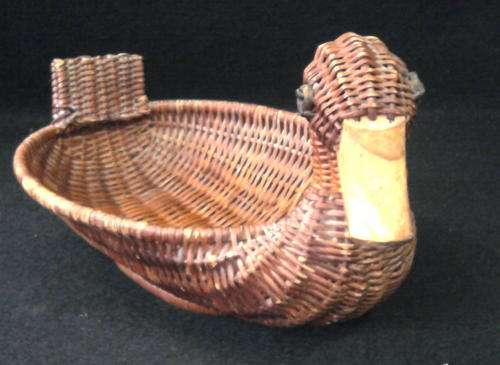 DUCK WICKER BASKET