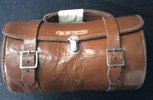 LEATHER BOWLING BAG WITH TWO SIZE 5 BALLS INSIDE