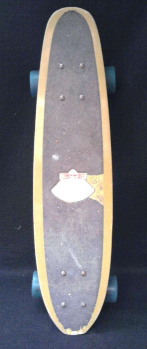 BANANA BOARD (SKATEBOARD) LENGTH 66.5cm