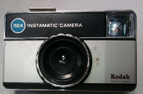 KODAK 155x INSTAMATIC CAMERA USES KODAK 126 FILM MADE IN ENGLAND