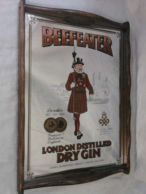BEEFEATER LONDON DISTILLED DRY GIN GLASS MIRROR IN TRAY FRAME