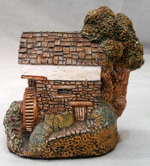 WATERMILL HOUSE BATHURST BY NIEKIE FARLAM HANDCRAFTED AND HAND PAINTED