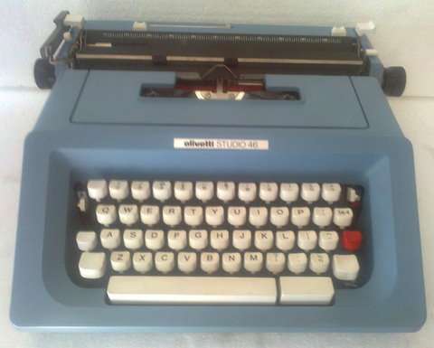 OLIVETTI STUDIO 46 TYPEWRITER