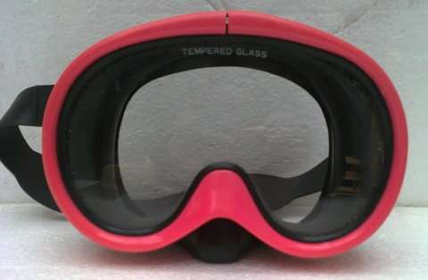 Pink Diving Goggles still in good condition