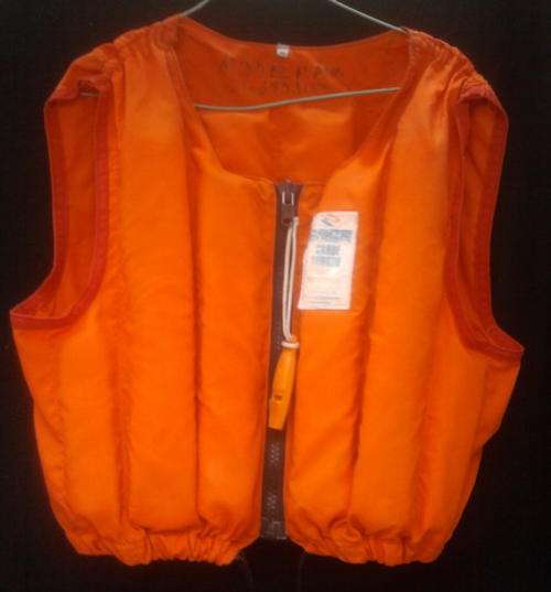 FLOATAION AID SIZE M WITH WHISTLE