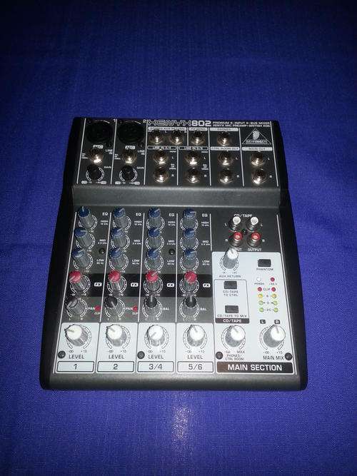 Behringer XENYX 802