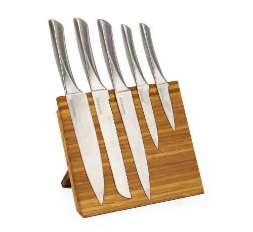 Magnetic Knives and Bamboo Board