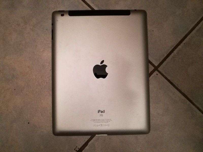 64GB White iPad 3 WiFi + Cellular *PLEASE READ*