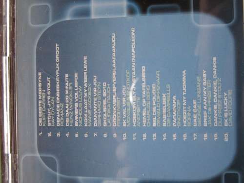 COUNTRY SE 60 GROOTSTE TREFFERS VOL 2 (3CD's) plus JUKEBOX TREFFERS 1,3,4