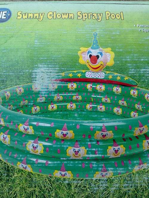 LAST FEW LEFT-SUNNY CLOWN SPRAY POOLS !!!
