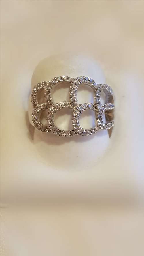 Expensive and ultra beautiful silver ring on a crazy R1 auction