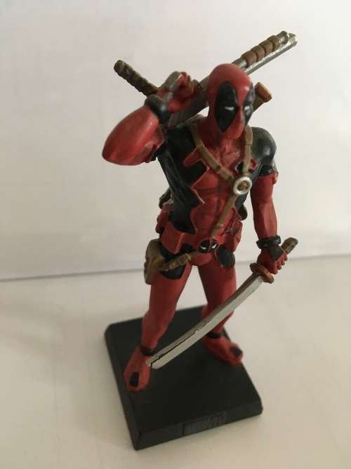 The Classic Marvel Figurine Collection #056 - Deadpool (Figurine only)