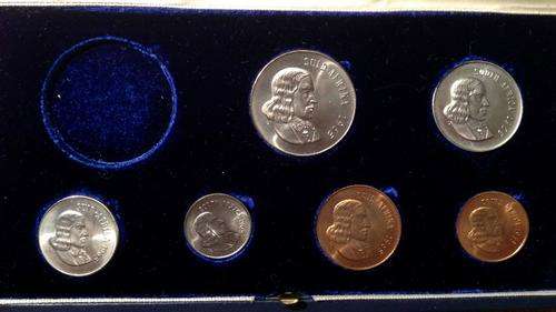 1965 Proof Set in Velvet Blue Case (No Silver R1 Included... ex AFRIKAANS set) *** Crazy R1 Start!!!