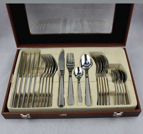24 PC CUTLERY SET IN STYLISH WOODEN BOX