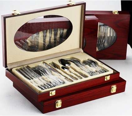 24 PC CUTLERY SET IN STYLISH WOODEN BOX