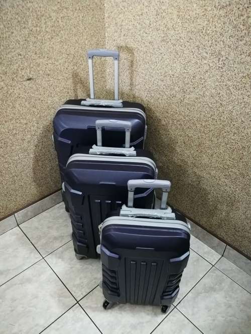 Set of 3 Lightweight Travel Luggage Bags - Universal Wheels - (Navy Blue)