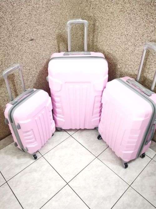 Set of 3 Lightweight Travel Luggage Bags - Universal Wheels - (Purple)