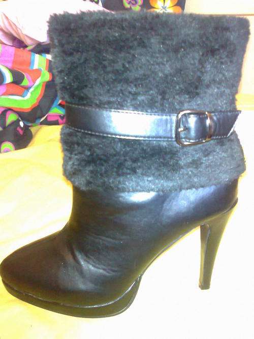 Stunning High Heel Boots!!