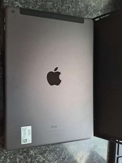 Ipad 10.2" 7th gen 128GB wifi + cellular