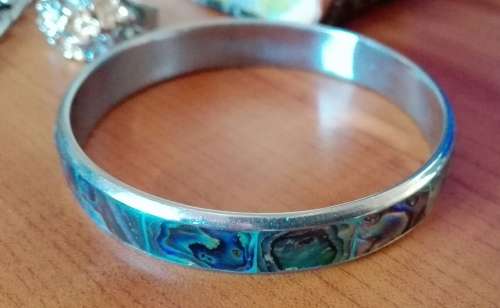 Paua Shell Bangle (lower postage)