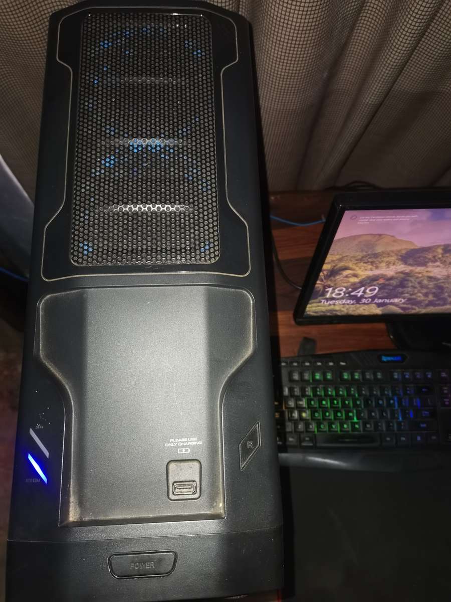 Gaming PC (Complete setup)