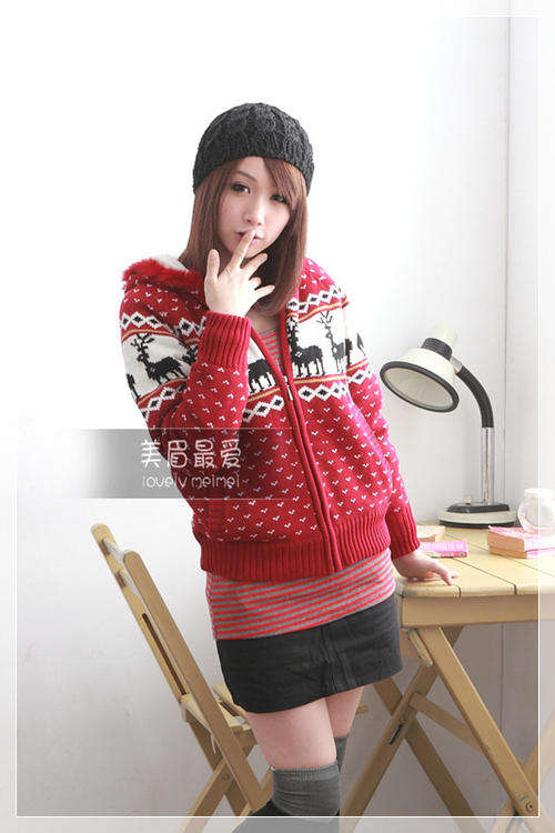 LP102 1 lot 3 pcs Fashionable Hand-made knitting hat-Random Color