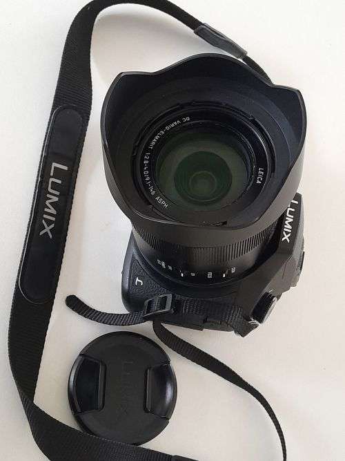 Panasonic Lumix DMC-FZ1000