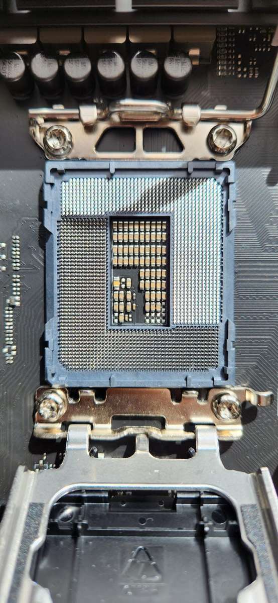 Asus Tuf Z790 Plus wifi DDR5