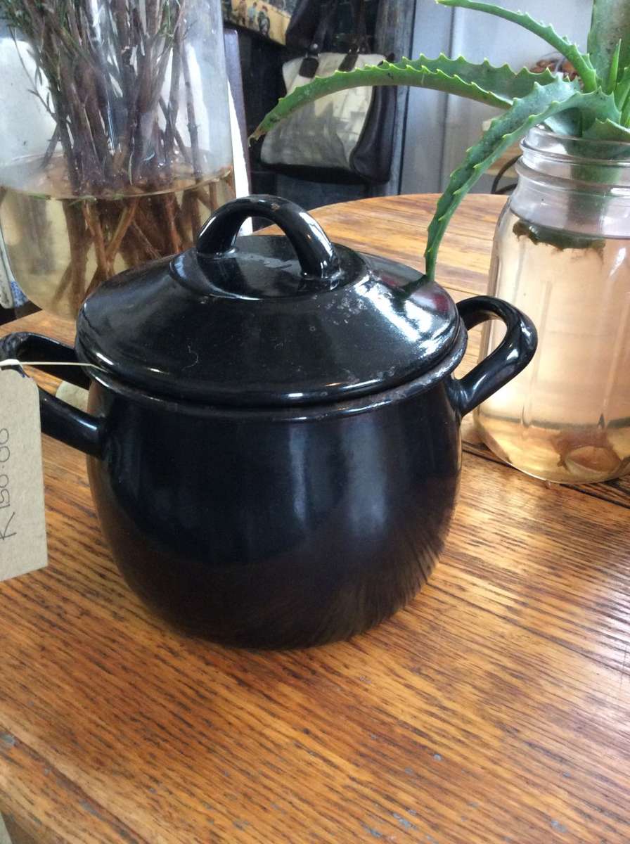 Black Enamel pot