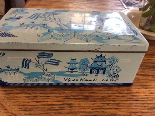 Pyotts Vintage Pagoda Oriental Biscuit Tin