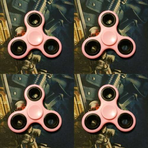 FIDGET SPINNER - PLAIN PINK METAL(LOCAL STOCK)*CHEAPEST SHIPMENT OUT OF ALL SELLERS*