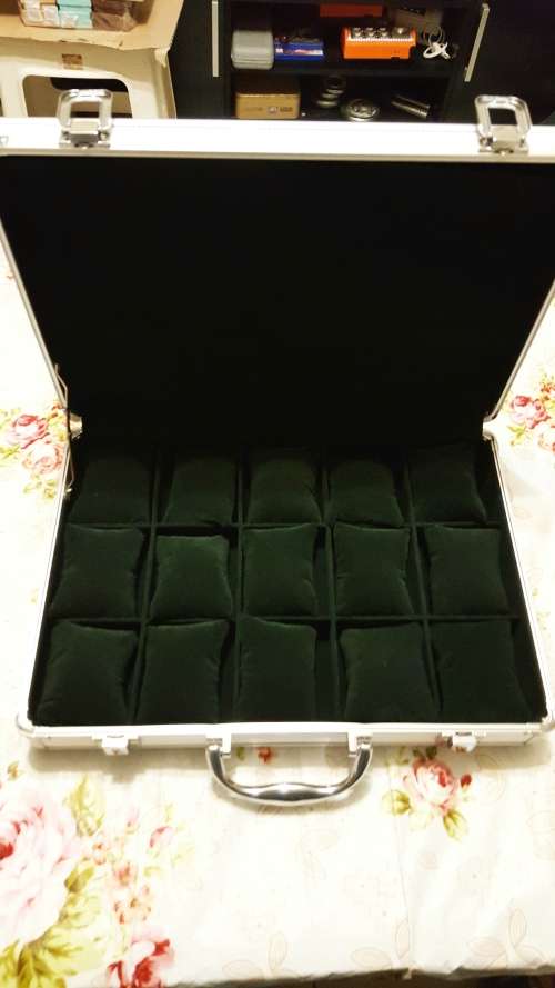 15 SLOT WATCH CASE ALUMINUM BRIEFCASE DESIGN *Last Stock until August*