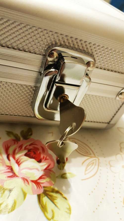 15 SLOT WATCH CASE ALUMINUM BRIEFCASE DESIGN *Last Stock until August*