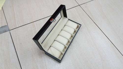 6 SLOT PU LEATHER WATCH BOX *VALENTINES SPECIAL*
