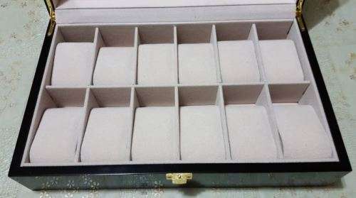 WATCH BOX 12 SLOT WOOD / BLACK DOTTED GLOSSY DESIGN