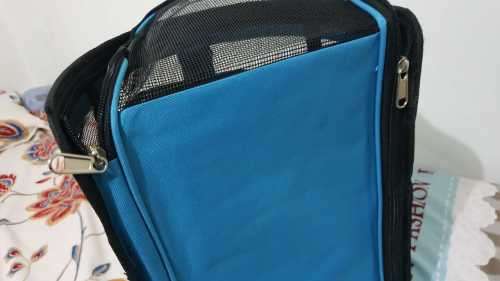 pet carrier / pet travel / Portable bag carrier for puppies and kittens