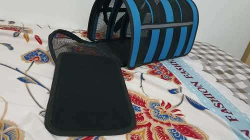 pet carrier / pet travel / Portable bag carrier for puppies and kittens