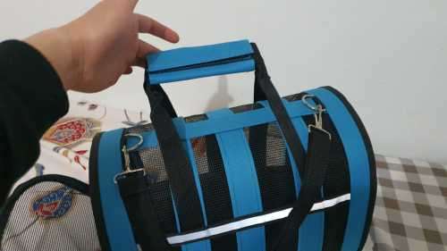 pet carrier / pet travel / Portable bag carrier for puppies and kittens