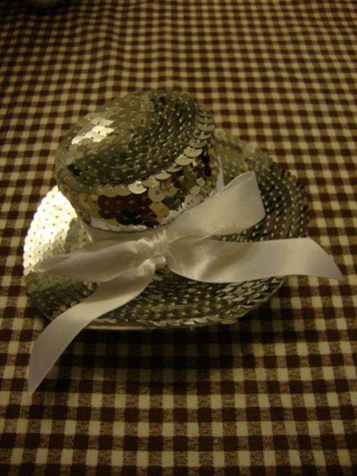 Sequin Mini Hat Hair Clip (Silver)